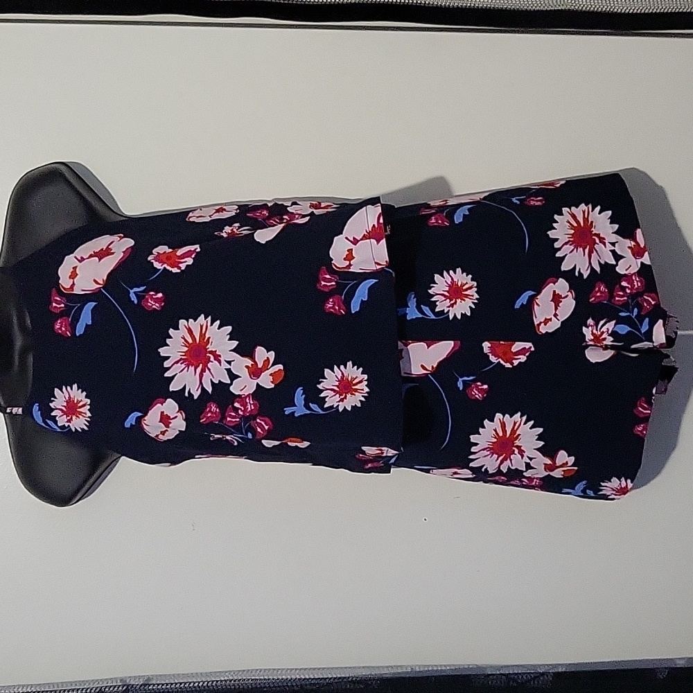 Mud Pie blue floral jumper pockets size medium